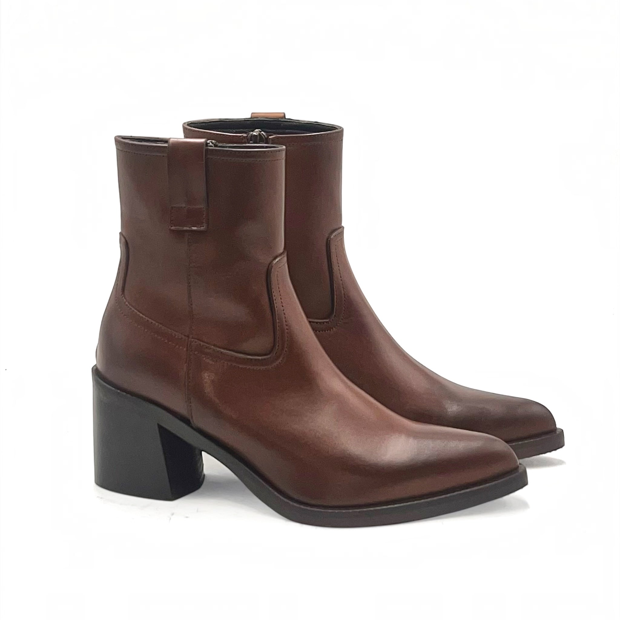 Stivaletto in vitello - Modello 8282