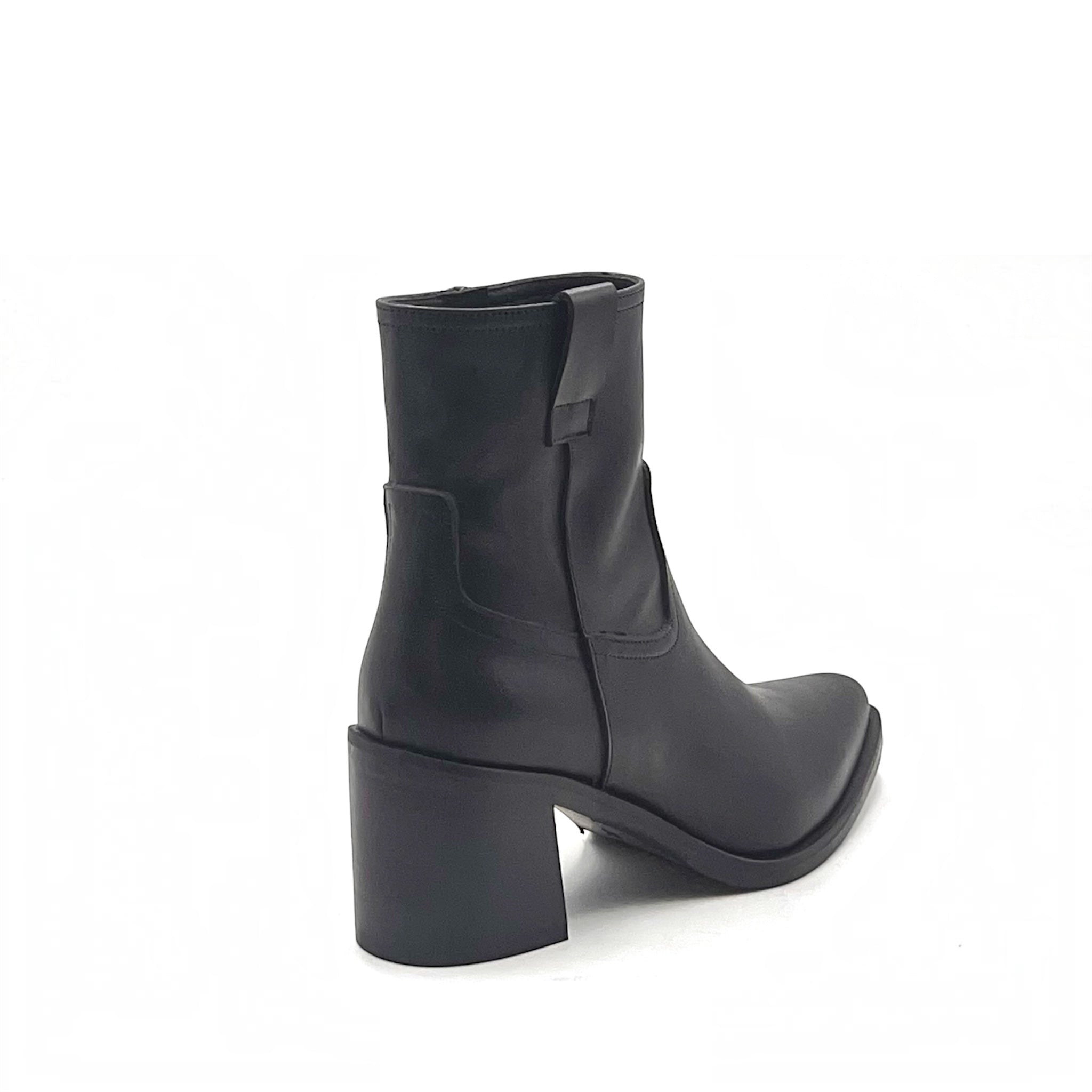 Stivaletto in vitello - Modello 8282