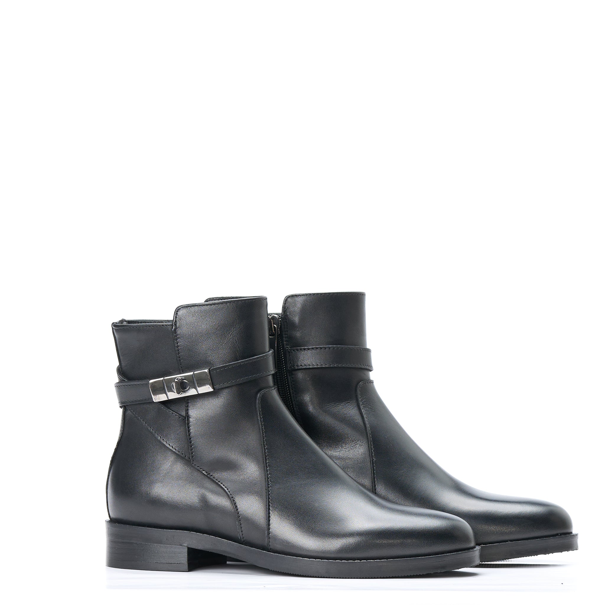 Stivaletto in vitello con cinturino - Modello 2052J