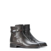 Stivaletto in vitello con cinturino - Modello 2052