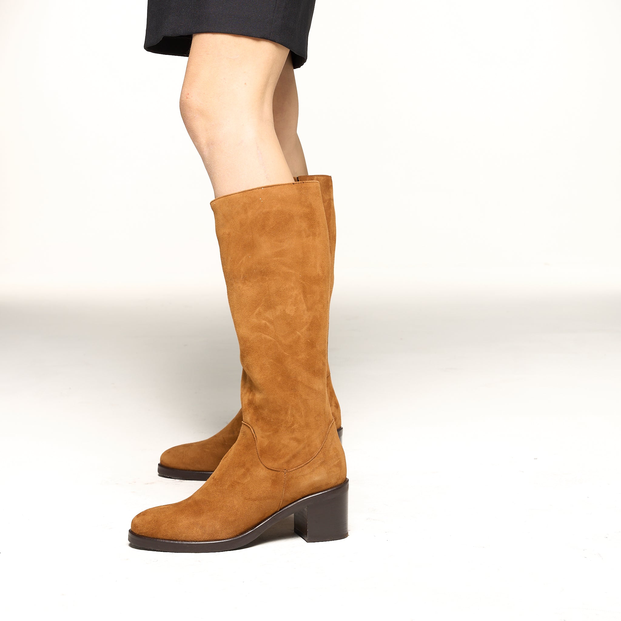 Stivale in camoscio - Modello 2599