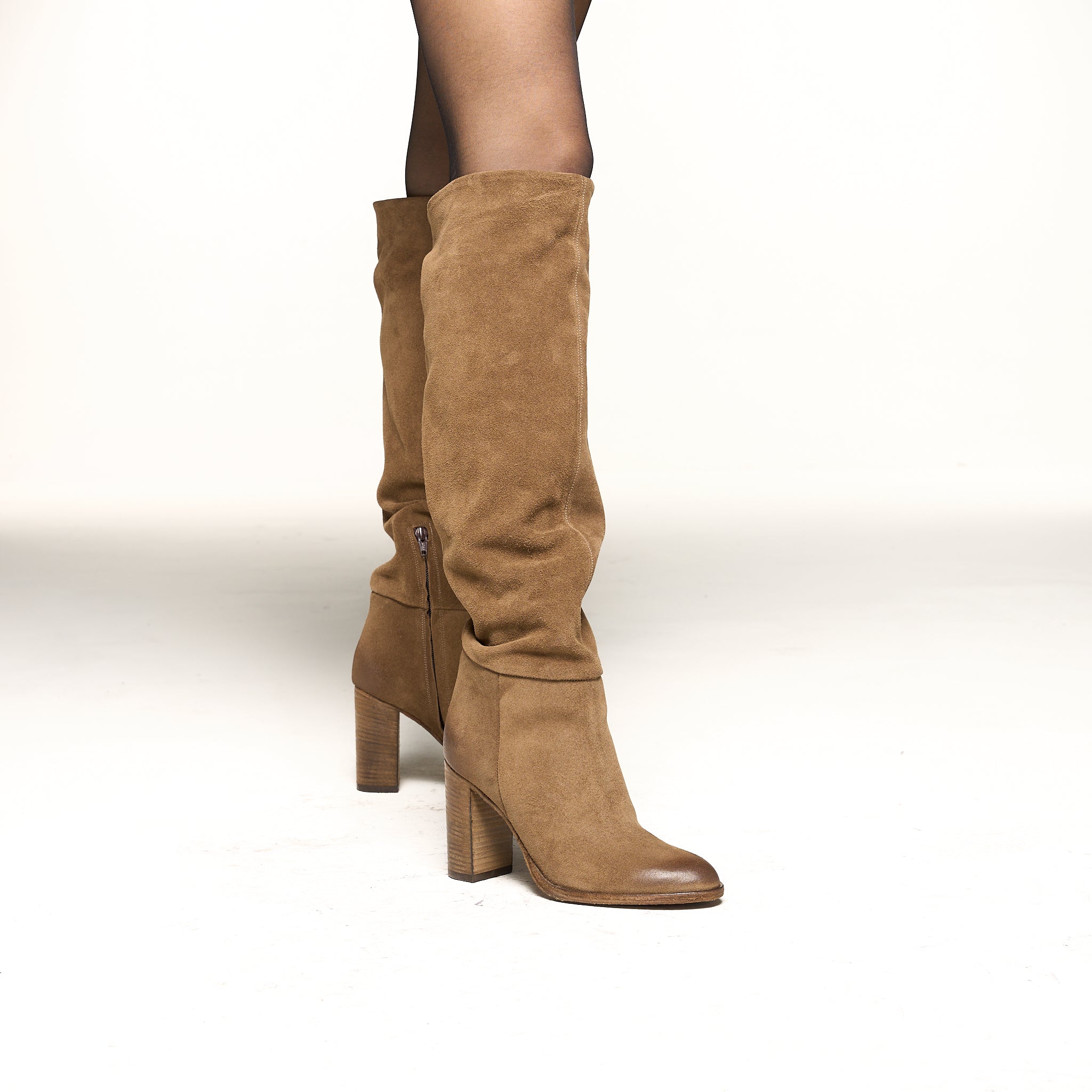 Stivale alto scamosciato  – Modello 8544