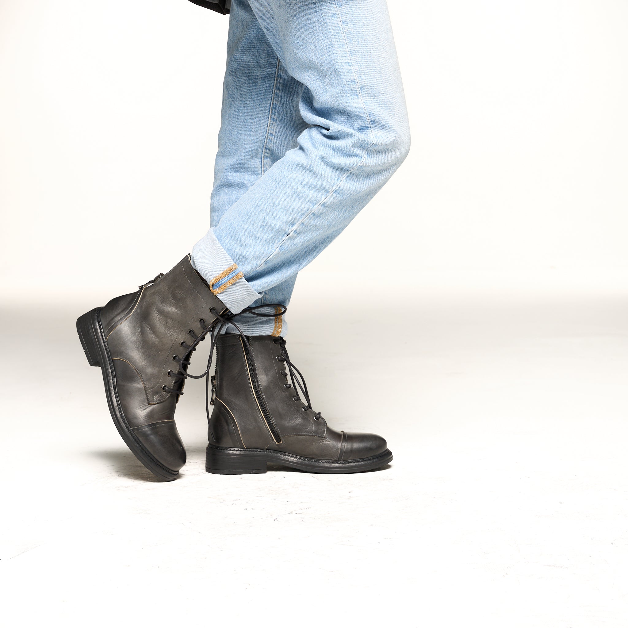 Anfibio in vitello ingrassato - Modello 3605